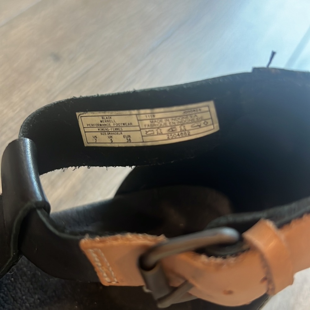 Merrell Sandals - Picture 2 of 7